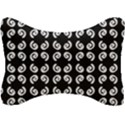 Abstrait spirale blanc/noir Seat Head Rest Cushion View1