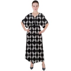 Abstrait Spirale Blanc/noir V-neck Boho Style Maxi Dress