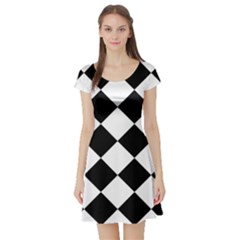 Grid Domino Bank And Black Short Sleeve Skater Dress by Sapixe