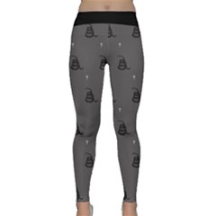 Gadsden Flag Don t Tread On Me Black And Gray Snake And Metal Gothic Crosses Classic Yoga Leggings by snek