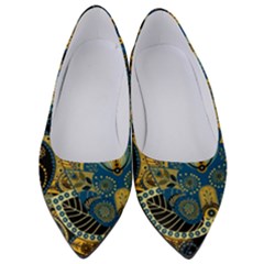 Retro Ethnic Background Pattern Vector Women s Low Heels