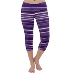 Bandes Peinture Violet  Capri Yoga Leggings by kcreatif