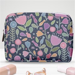 Floral Pattern Make Up Pouch (medium)