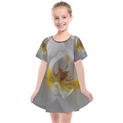 Orchidée Blanche Fleur Kids  Smock Dress by kcreatif