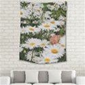 Champs de marguerites Medium Tapestry View2