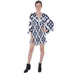 Abstrait Formes Bleu  V-neck Flare Sleeve Mini Dress