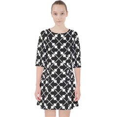 Abstract Background Arrow Pocket Dress