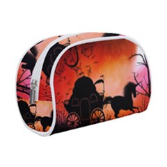 Drive In The Night By Carriage Makeup Case (small)