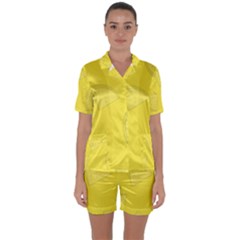 Yellow Pineapple Background Satin Short Sleeve Pyjamas Set