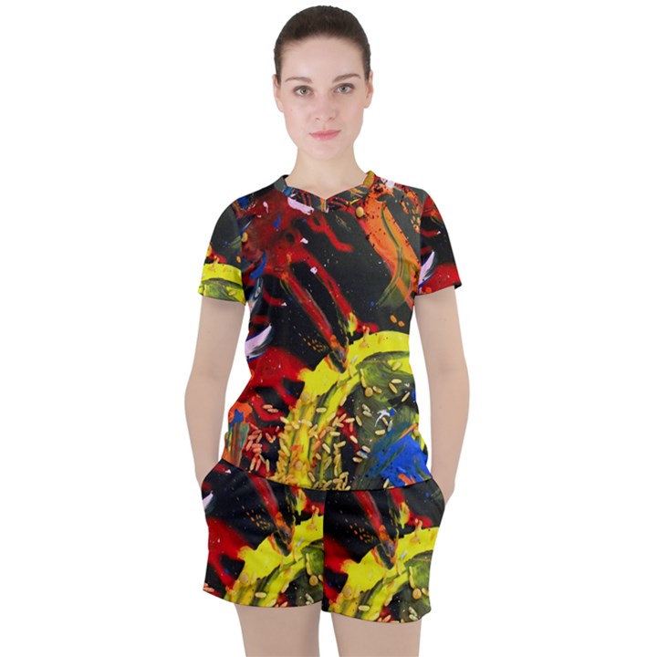 Parade Of The Planets 1 1 Women s Tee and Shorts Set