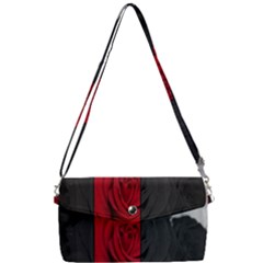 Roses Rouge Fleurs Removable Strap Clutch Bag