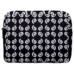 Pattern Formes Ronds Noir Make Up Pouch (large) by kcreatif