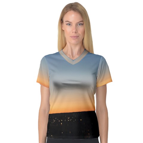 Photo Coucher Du Soleil Bleu/orange V-neck Sport Mesh Tee by kcreatif