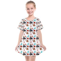 Retro Girls Dress In Black Pattern White Kids  Smock Dress