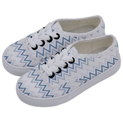 Chevrons Bleus/blanc Kids  Classic Low Top Sneakers by kcreatif