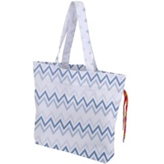 Chevrons Bleus/blanc Drawstring Tote Bag by kcreatif