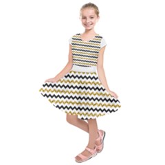 Black And Gold Glitters Zigzag Retro Pattern Golden Metallic Texture Kids  Short Sleeve Dress by genx