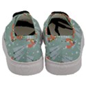 Cute Fox Christmas Winter Seamless Pattern Men s Classic Low Top Sneakers View4