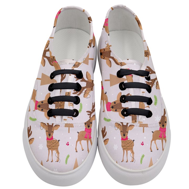 Christmas Seamless Pattern With Reindeer Women s Classic Low Top Sneakers