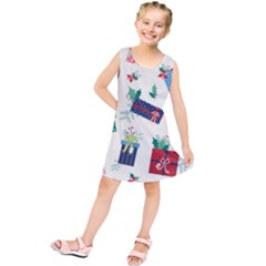 Christmas Gifts Pattern With Flowers Leaves Kids  Tunic Dress by Vaneshart