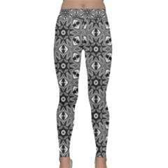 Black And White Pattern Classic Yoga Leggings