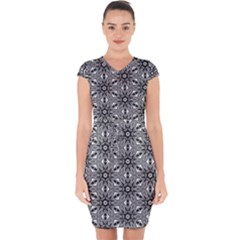 Black And White Pattern Capsleeve Drawstring Dress 