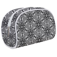 Black And White Pattern Makeup Case (medium)