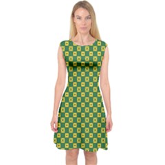 Df Green Domino Capsleeve Midi Dress by deformigo