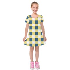 Diagonal Checkered Plaid Seamless Pattern Kids  Short Sleeve Velvet Dress by Wegoenart