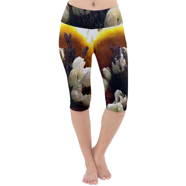 Tulips 1 2 Lightweight Velour Cropped Yoga Leggings