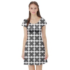 Argenta Short Sleeve Skater Dress by deformigo