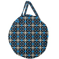 Benzu Giant Round Zipper Tote by deformigo