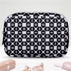 Mindoro Make Up Pouch (small) by deformigo