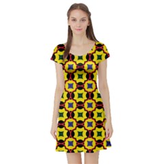 Eltopia Short Sleeve Skater Dress by deformigo