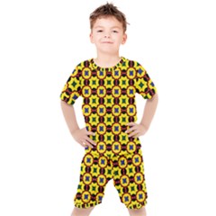 Eltopia Kids  Tee And Shorts Set by deformigo