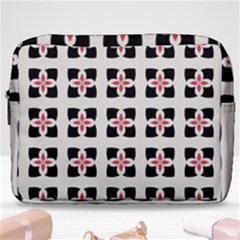 Glanum Make Up Pouch (large) by deformigo