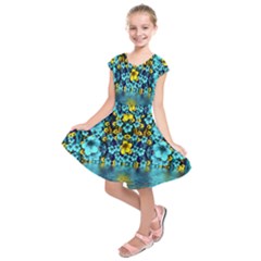 Flower Island And A Horizon Kids  Short Sleeve Dress