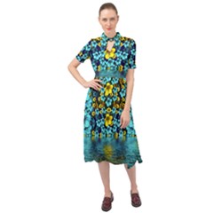 Flower Island And A Horizon Keyhole Neckline Chiffon Dress