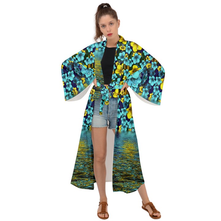 Flower Island And A Horizon Maxi Kimono