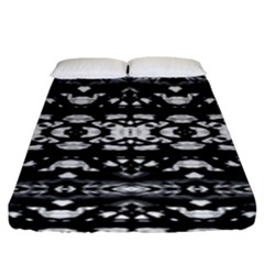 Black And White Modern Ornate Stripes Design Fitted Sheet (King Size)