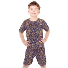 Spiral Pattern Texture Fractal Kids  Tee And Shorts Set by Wegoenart