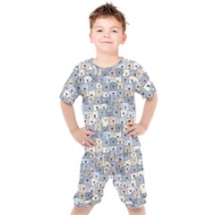 Cute Dog Seamless Pattern Background Kids  Tee And Shorts Set by Nexatart