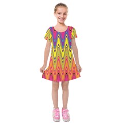 Retro Colorful Waves Background Kids  Short Sleeve Velvet Dress