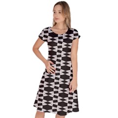 Black And White Triangles Classic Short Sleeve Dress by Sparkle