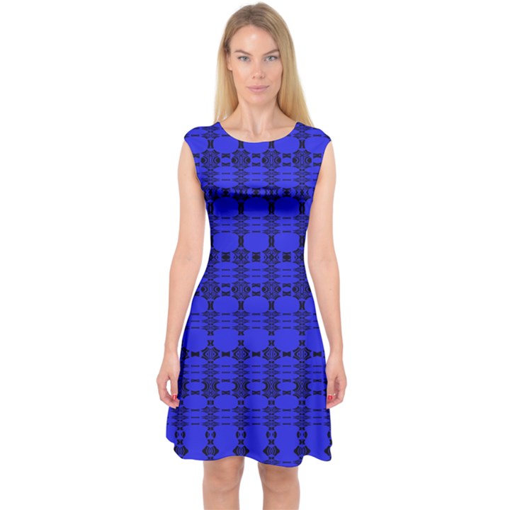 Digital Illusion Capsleeve Midi Dress