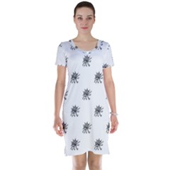 Stylized Black And White Floral Print Short Sleeve Nightdress