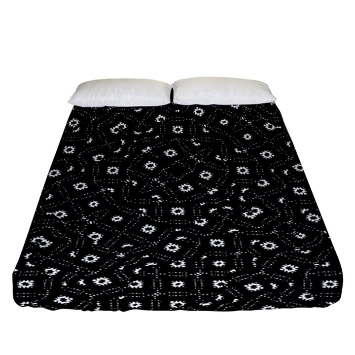 Black And White Intricate Geometric Print Fitted Sheet (Queen Size)