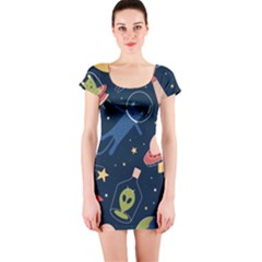 Seamless Pattern With Funny Aliens Cat Galaxy Short Sleeve Bodycon Dress by Vaneshart