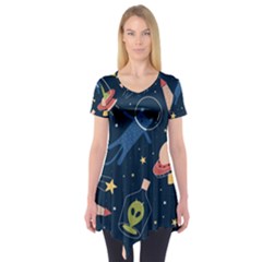 Seamless Pattern With Funny Aliens Cat Galaxy Short Sleeve Tunic  by Vaneshart