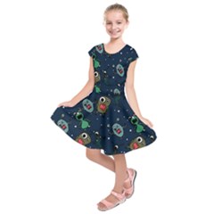 Monster Alien Pattern Seamless Background Kids  Short Sleeve Dress by Vaneshart